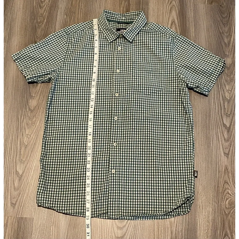 The North Face Gingham Plaid Green Short Sleeve Button Front Shirt Mens Medium